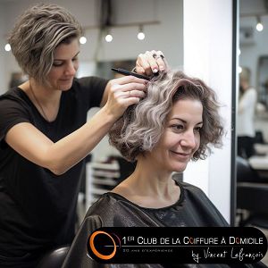 Maîtriser l'Équilibre Vie-Pro : Tactiques pour Coiffeurs Aspirant à la Sérénité